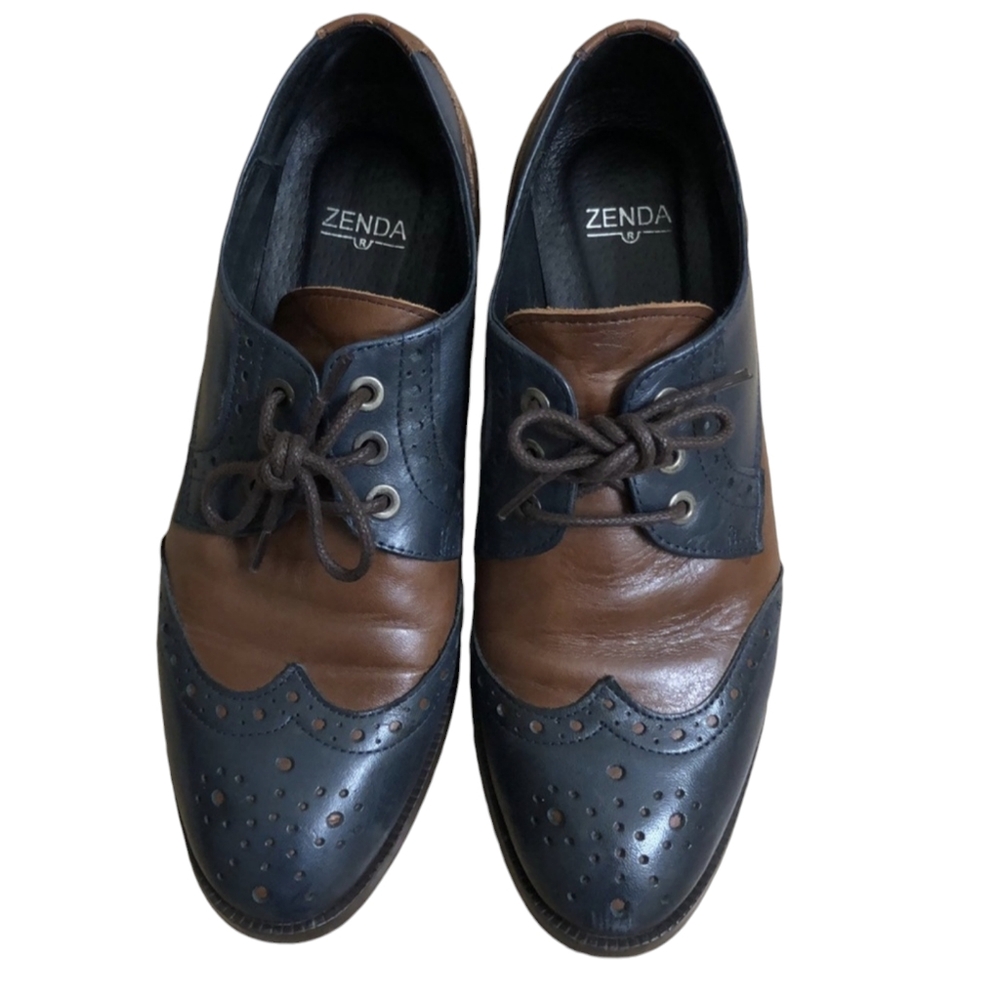 VINTAGE style navy/brown oxfords in size 36/6 (from portugal)
